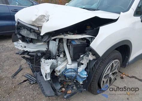 2021 Subaru Forester Premium z USA, uszkodzony, nr VIN JF2SKAJC4MH486953